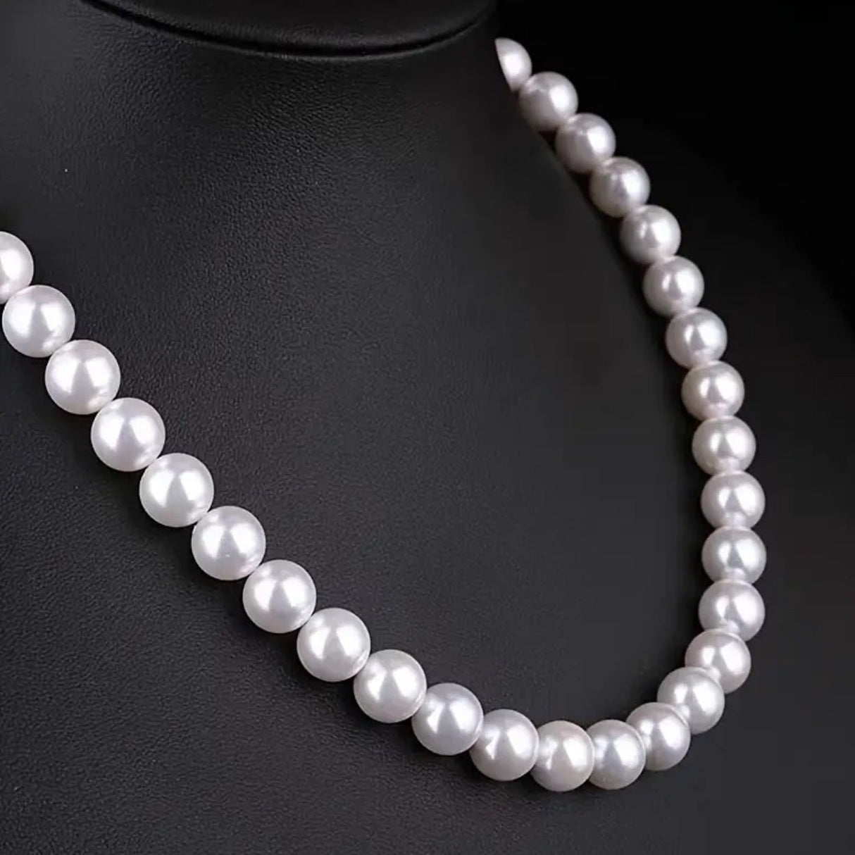 Regal Pearl Necklace